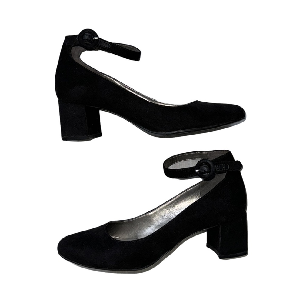 Bandolino Black Suede Heels